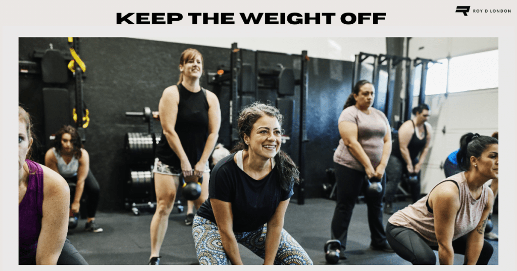 women in a gym kettlebell class working out - Life-Changing Weight Loss Tips You Can Easily Start Today.